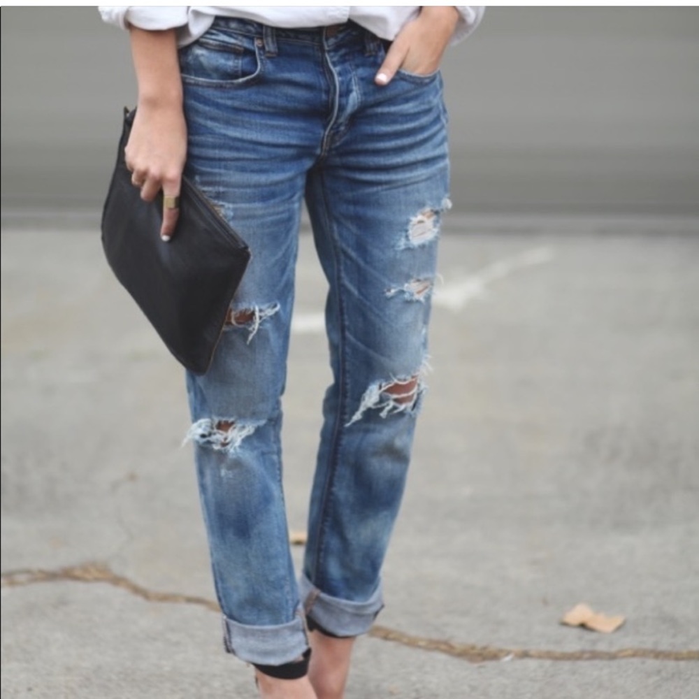 American Eagle Heavily Distressed Tom Girl Jean